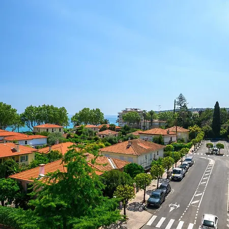 Sunny With Balcony Menton